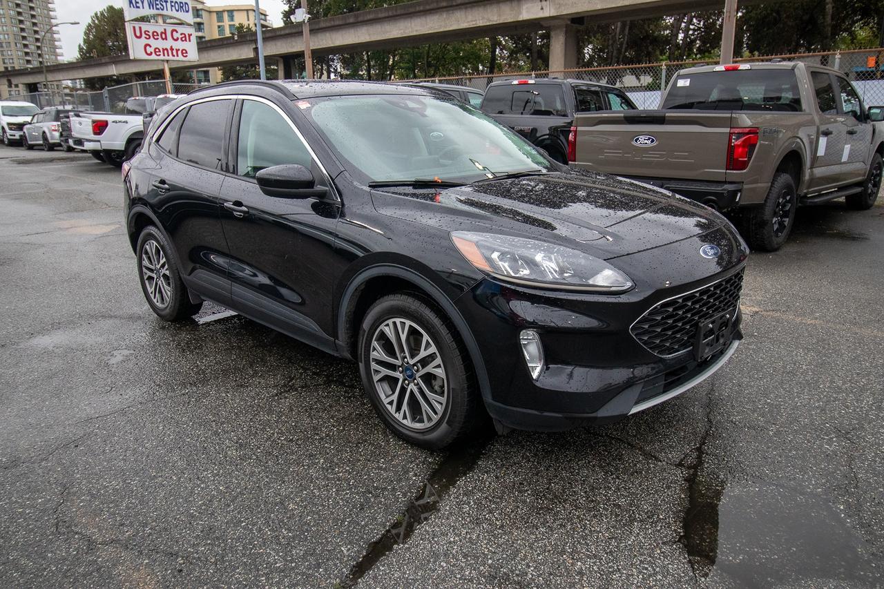 2021 Ford Escape SEL Photo3