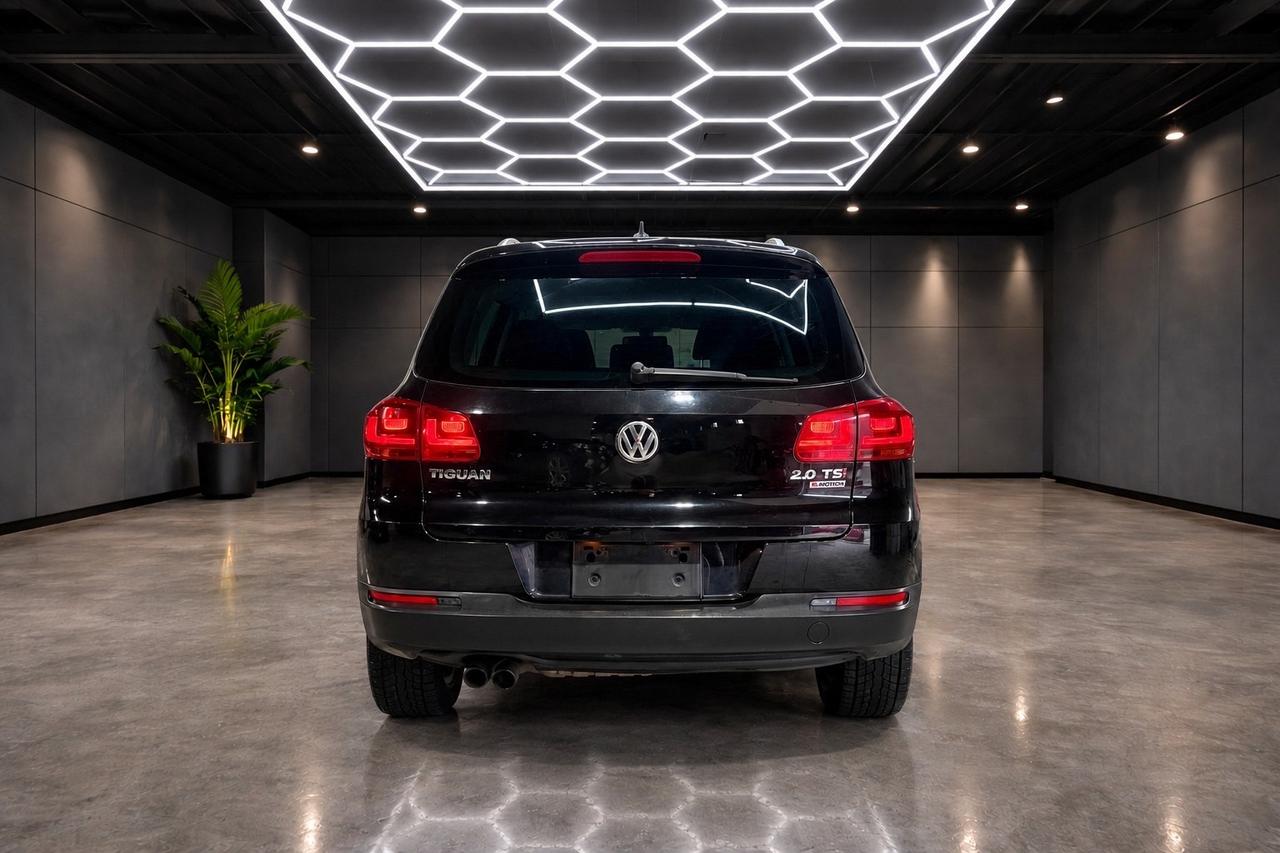 2016 Volkswagen Tiguan 2.0 TSI 4MOTION 4dr Auto Comfortline Photo