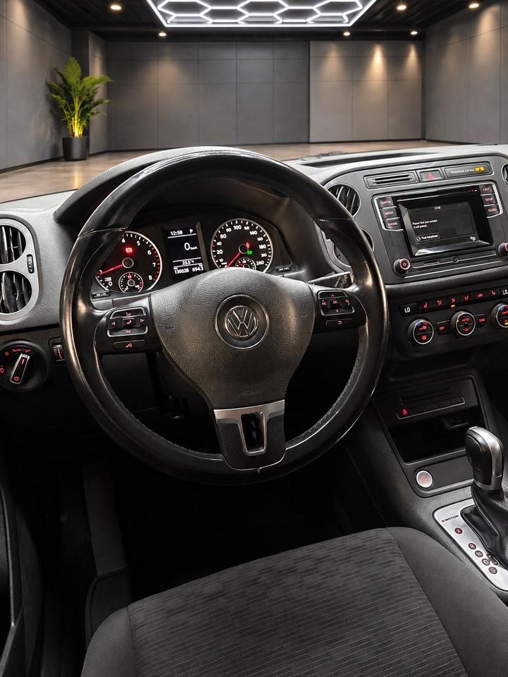 2016 Volkswagen Tiguan 2.0 TSI 4MOTION 4dr Auto Comfortline Photo