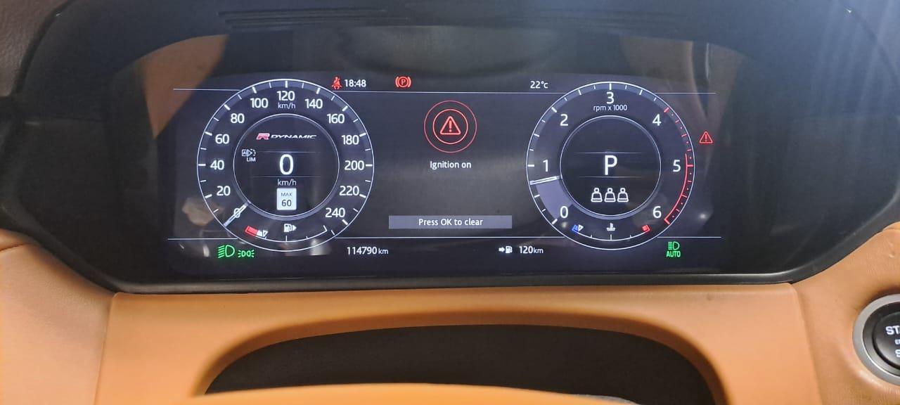 2019 Land Rover Range Rover Velar D180 R-Dynamic SE Photo