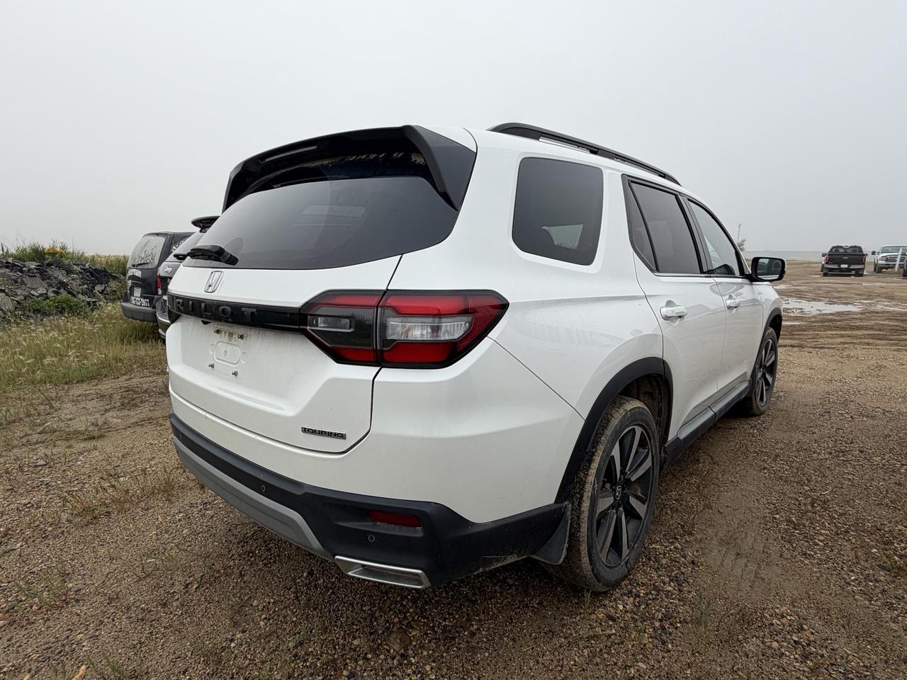 2024 Honda Pilot TOURING 3.5L V6 Photo3