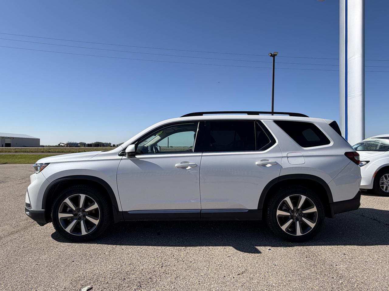 2024 Honda Pilot TOURING 3.5L V6 Photo4