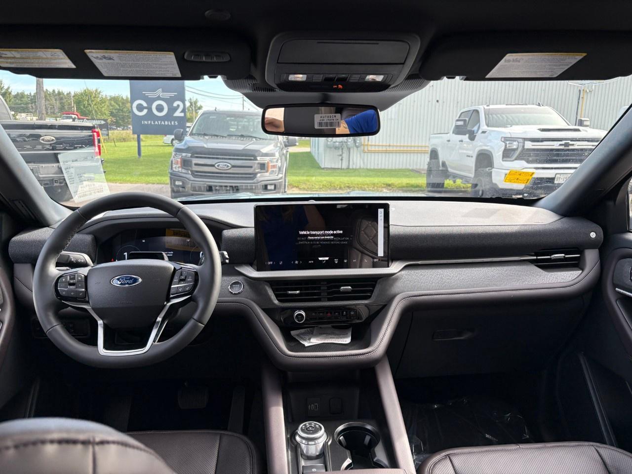 2027 Ford Explorer Platinum 4WD Photo