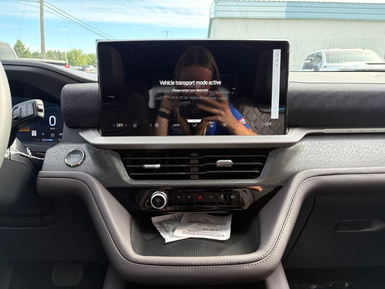 2027 Ford Explorer Platinum 4WD Photo