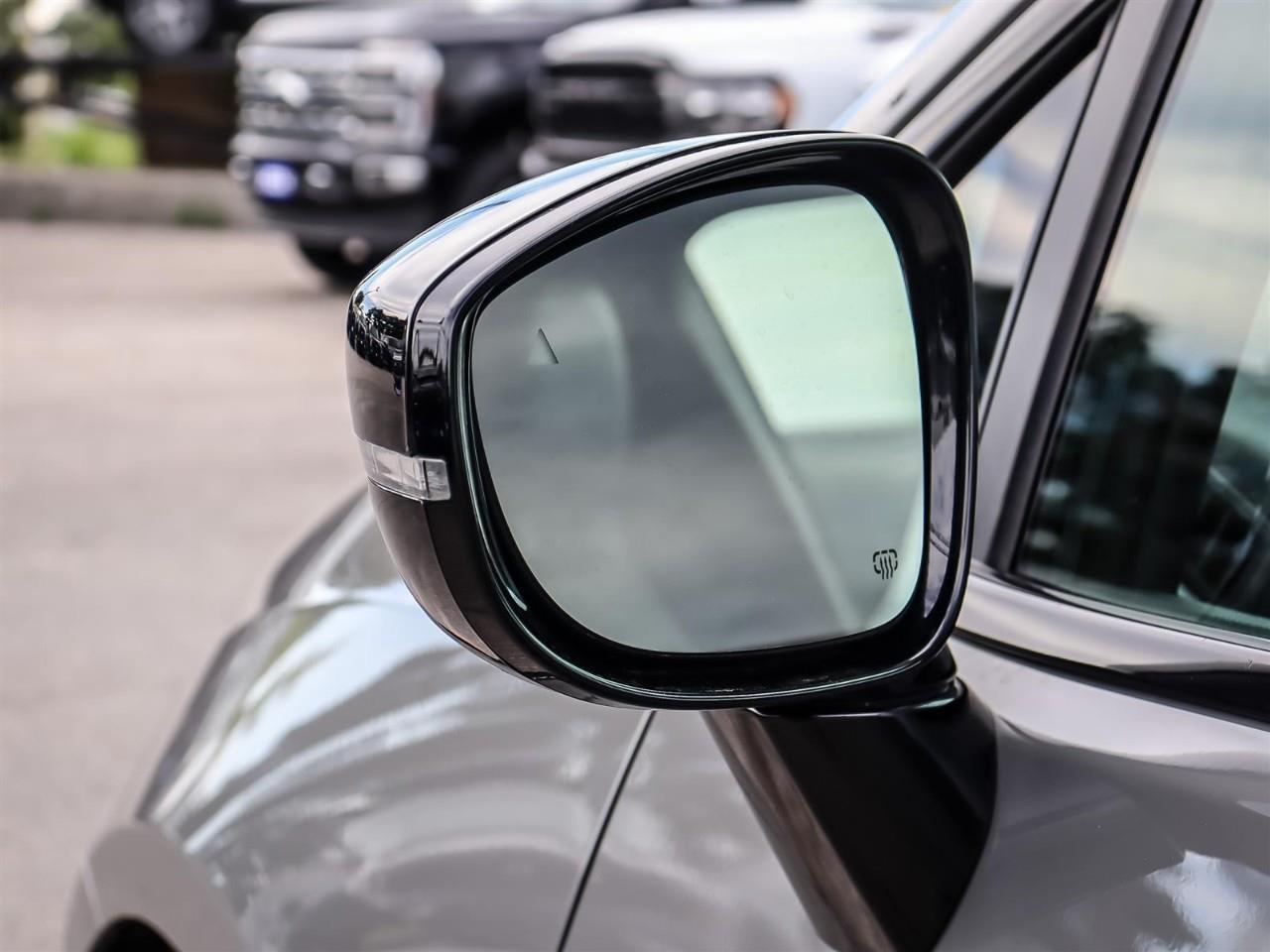 2025 Chrysler Pacifica Limited Power Sliding Doors | Leather | Black Pkg. | Alloy | Photo