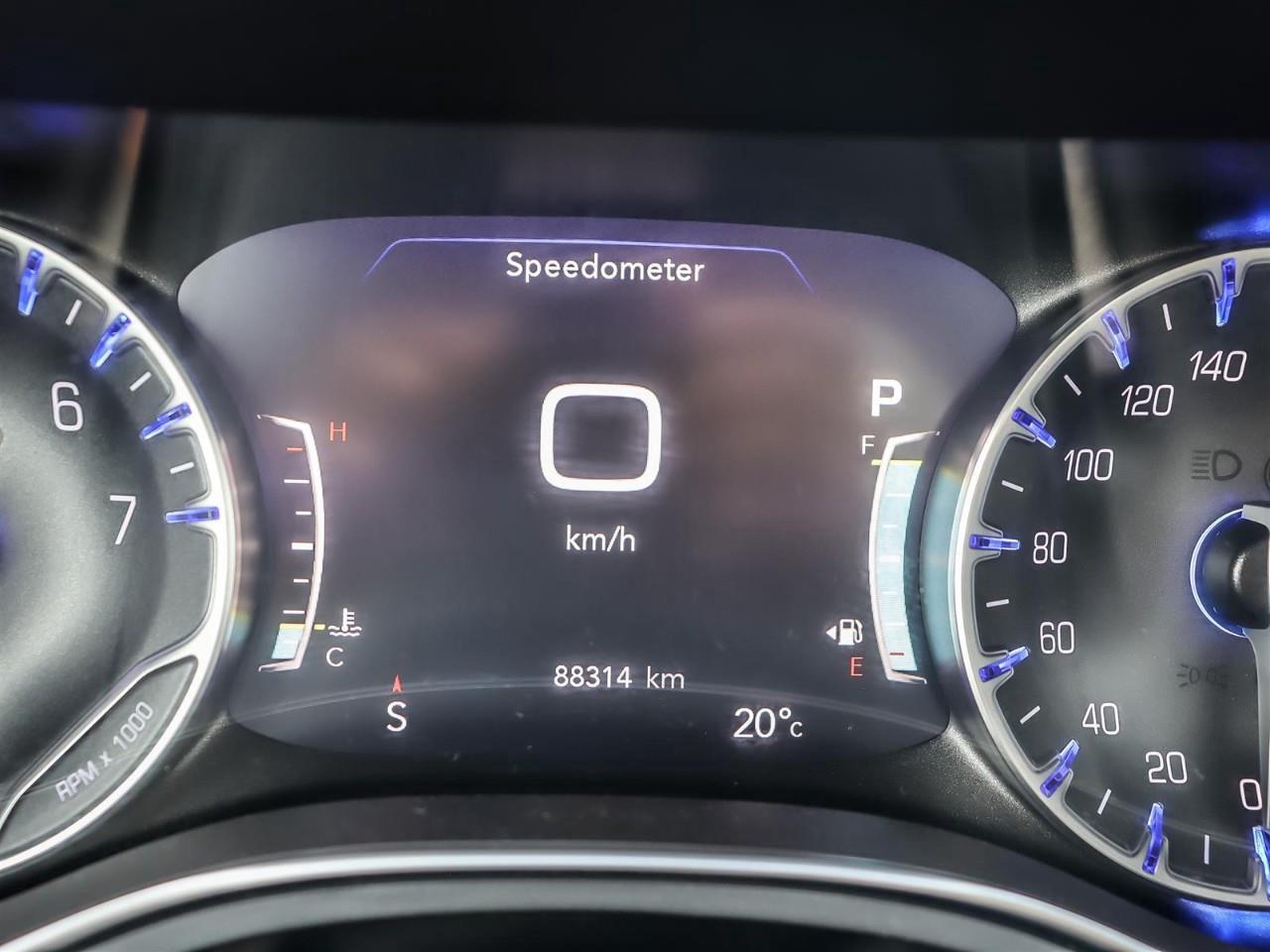 2025 Chrysler Pacifica Limited Power Sliding Doors | Leather | Black Pkg. | Alloy | Photo