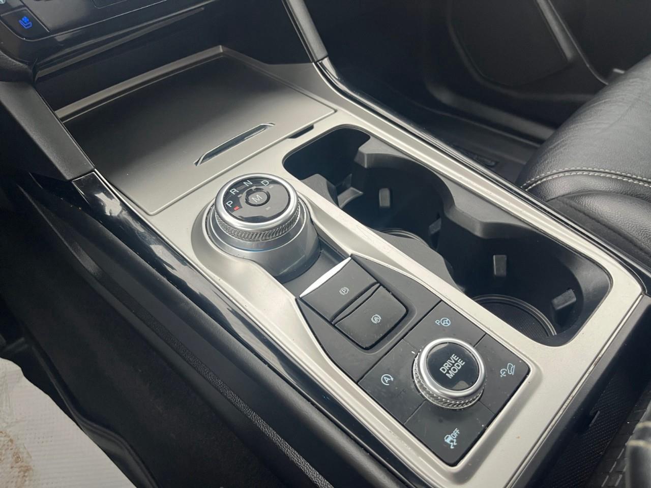 2021 Ford Explorer XLT Remote Start | 20 Alloy Wheels | Panoramic Twin-Panel Moonroof Photo