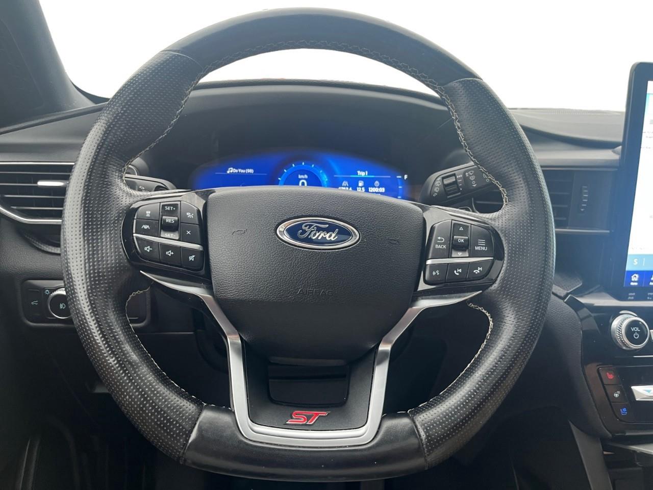 2021 Ford Explorer XLT Remote Start | 20 Alloy Wheels | Panoramic Twin-Panel Moonroof Photo