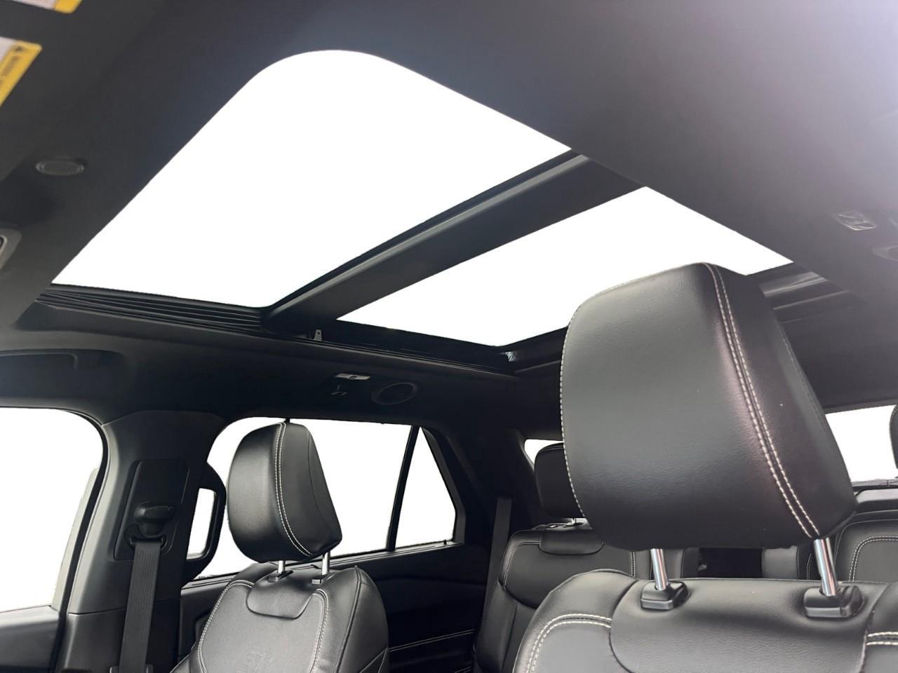 2021 Ford Explorer XLT Remote Start | 20 Alloy Wheels | Panoramic Twin-Panel Moonroof Photo