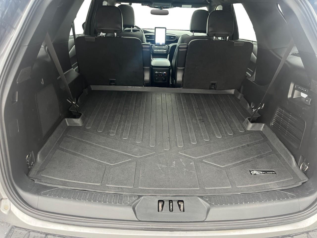 2021 Ford Explorer XLT Remote Start | 20 Alloy Wheels | Panoramic Twin-Panel Moonroof Photo