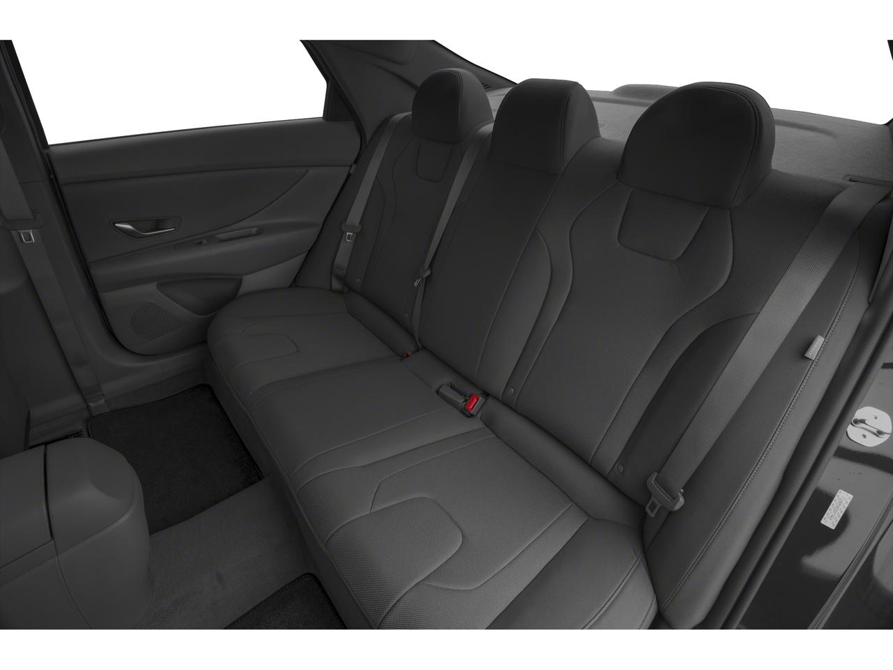 2026 Hyundai Elantra Essential Photo9