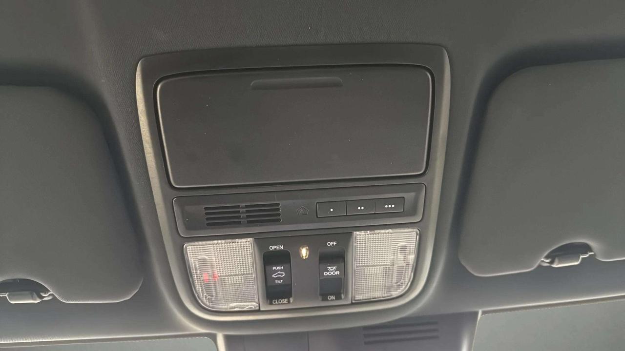 2020 Honda CR-V SPORT| CLEAN CARFAX| SUNROOF| HTD SEATS| CARPLAY Photo