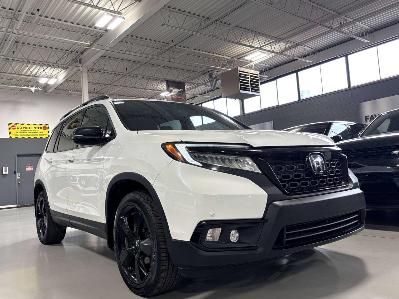2021 Honda Passport Touring|AWD|NAV|SUNROOF|LEATHER|WIRELESSCHARGING|+ - Photo #1
