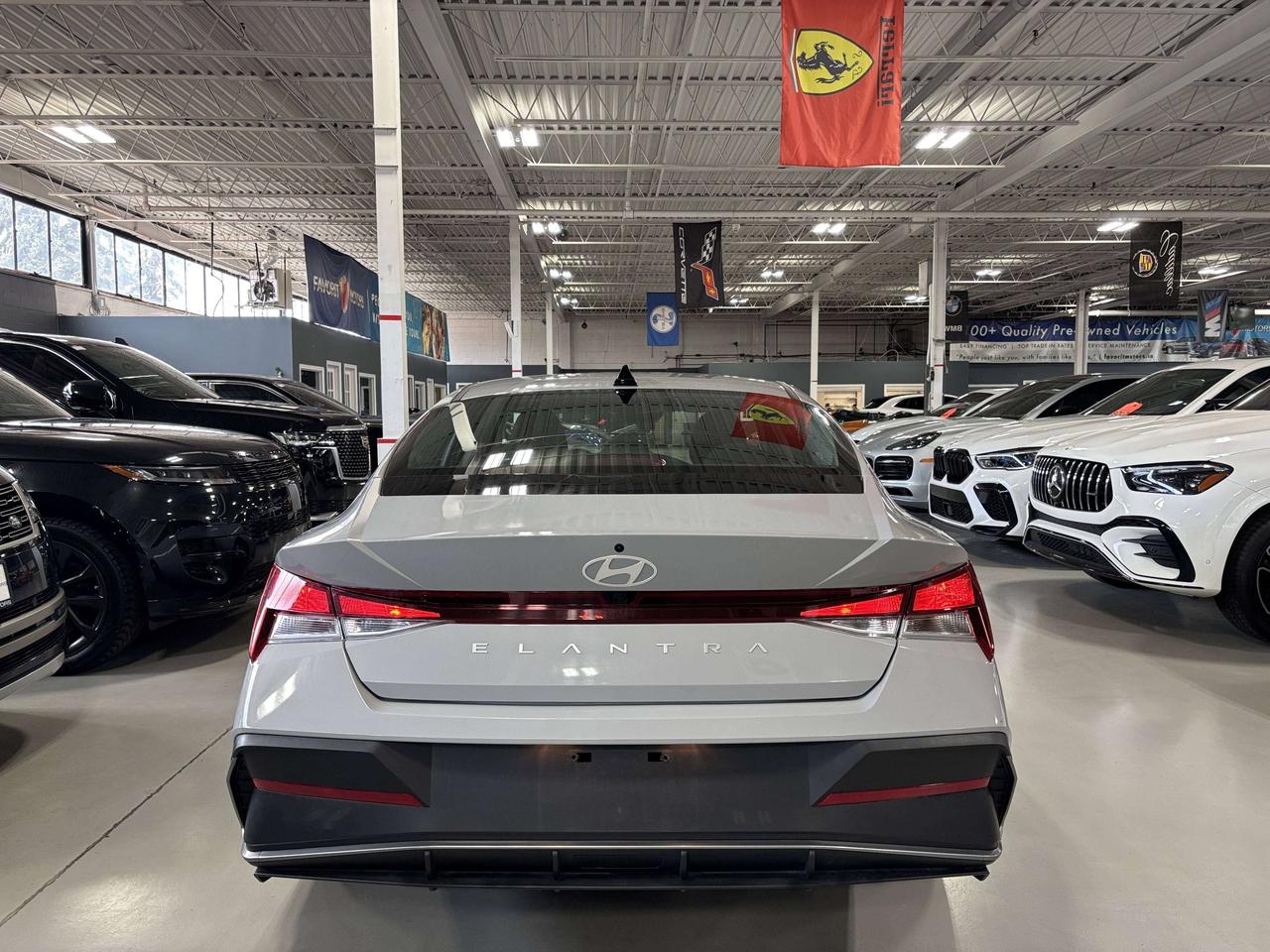 2025 Hyundai Elantra Preferred|NAV|SUNROOF|ALLOYS|AMBIENT|HEATEDSEATS|+ Photo