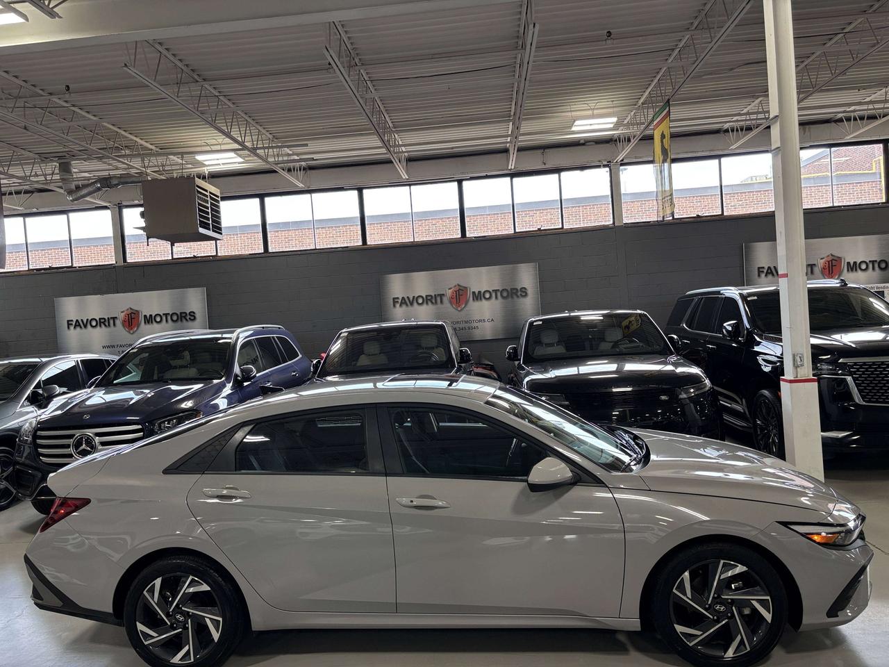 2025 Hyundai Elantra Preferred|NAV|SUNROOF|ALLOYS|AMBIENT|HEATEDSEATS|+ Photo