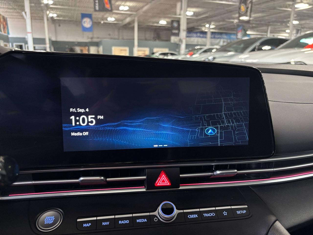 2025 Hyundai Elantra Preferred|NAV|SUNROOF|ALLOYS|AMBIENT|HEATEDSEATS|+ Photo
