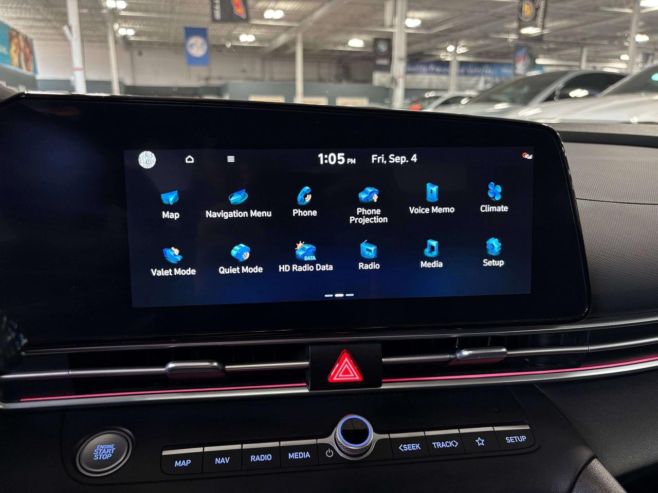 2025 Hyundai Elantra Preferred|NAV|SUNROOF|ALLOYS|AMBIENT|HEATEDSEATS|+ Photo