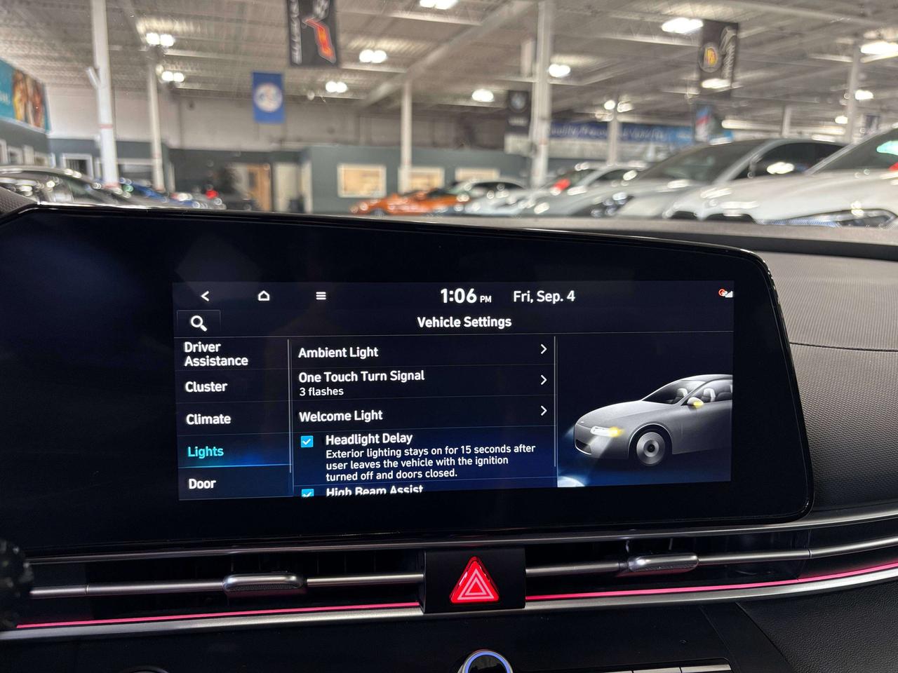 2025 Hyundai Elantra Preferred|NAV|SUNROOF|ALLOYS|AMBIENT|HEATEDSEATS|+ Photo