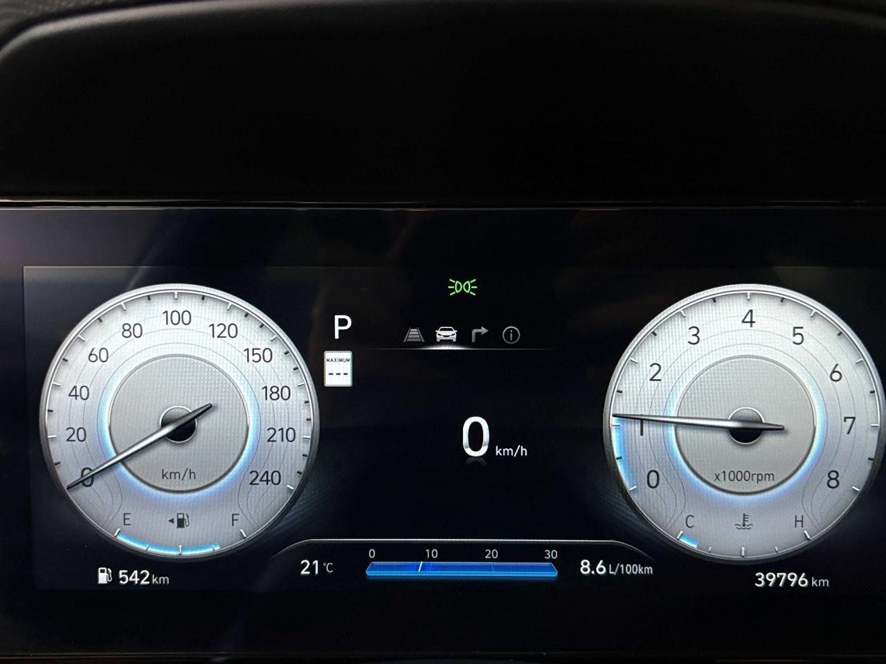2025 Hyundai Elantra Preferred|NAV|SUNROOF|ALLOYS|AMBIENT|HEATEDSEATS|+ Photo