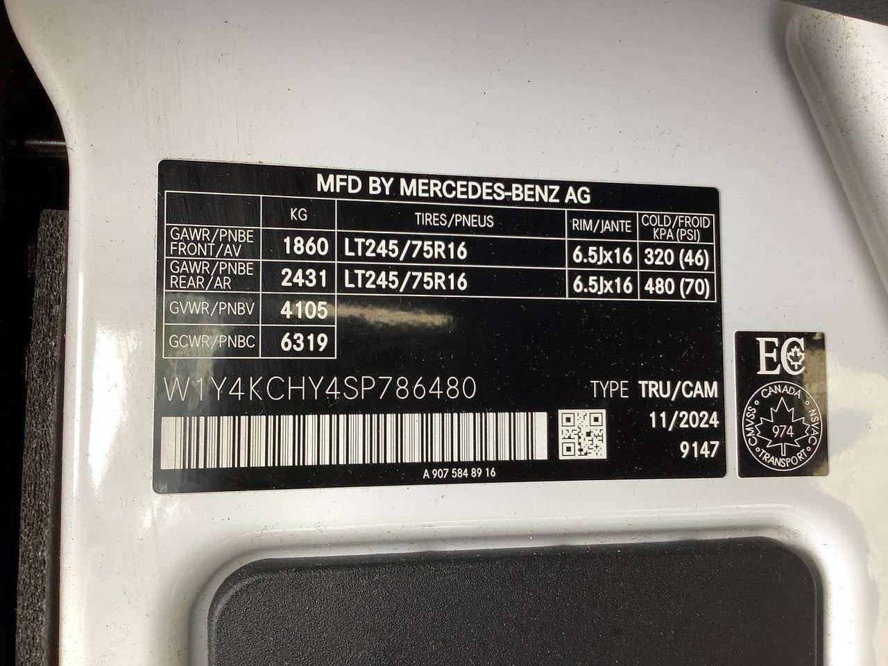 2025 Mercedes-Benz Sprinter High Roof 170" WB Diesel | No Cargo Partition |RWD Photo