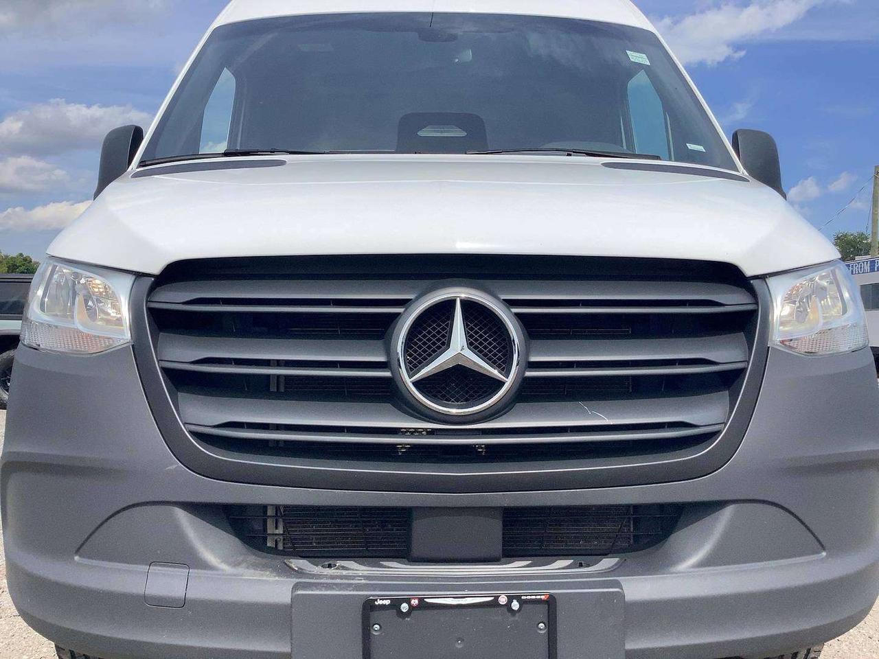 2025 Mercedes-Benz Sprinter High Roof 170" WB Diesel | No Cargo Partition |RWD Photo