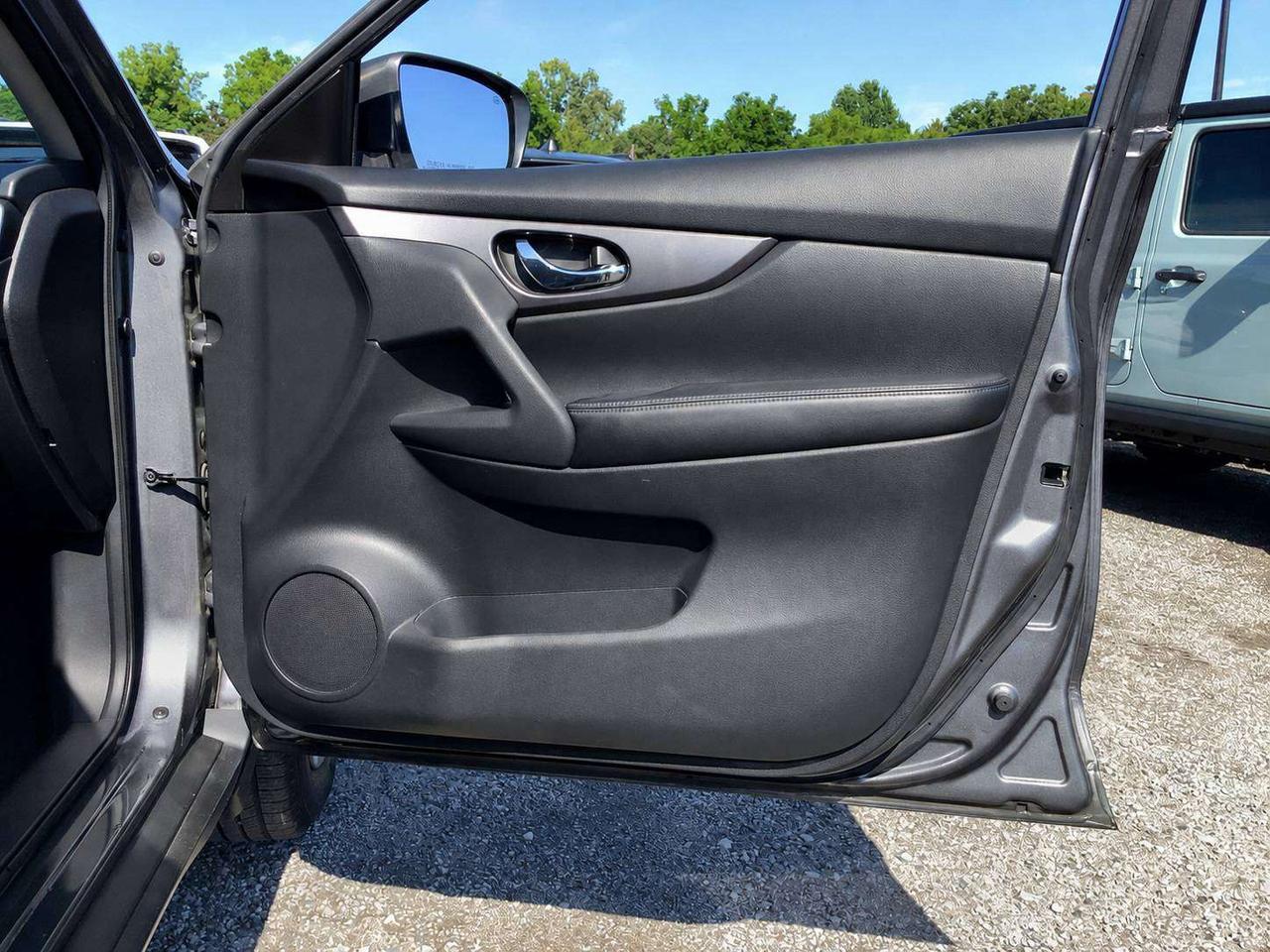 2016 Nissan Rogue S | Certified | Low Mileage | FWD Photo