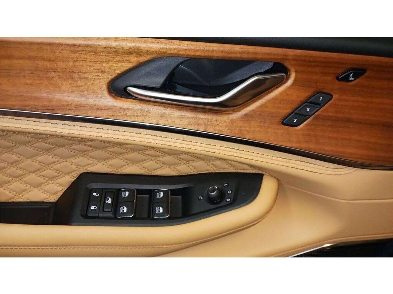 2026 Jeep Grand Cherokee Summit 4x4 Photo