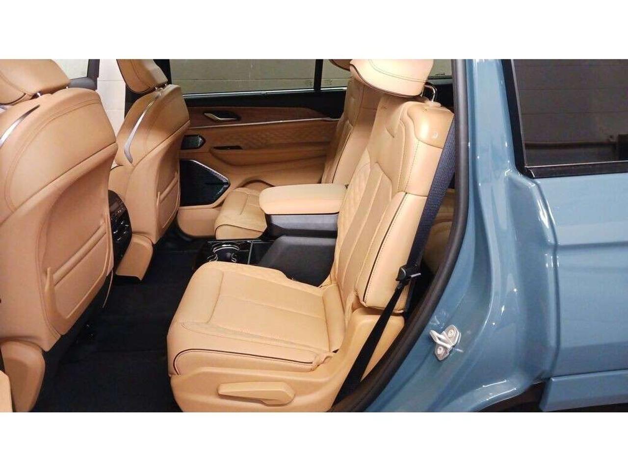2026 Jeep Grand Cherokee Summit 4x4 Photo