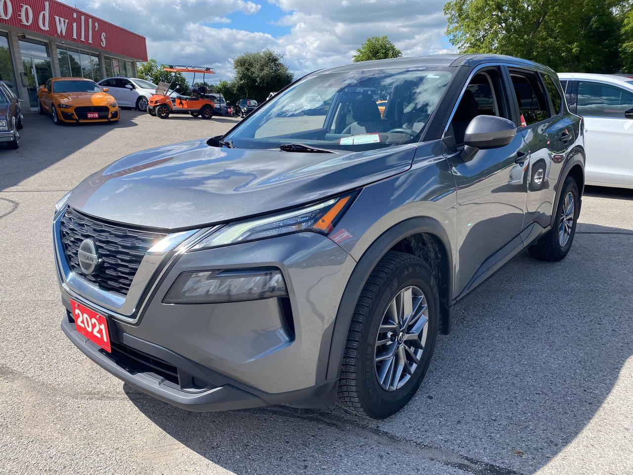 2021 Nissan Rogue S, CLEAN CARFAX, AWD, HEATED SEATS! - Photo #4