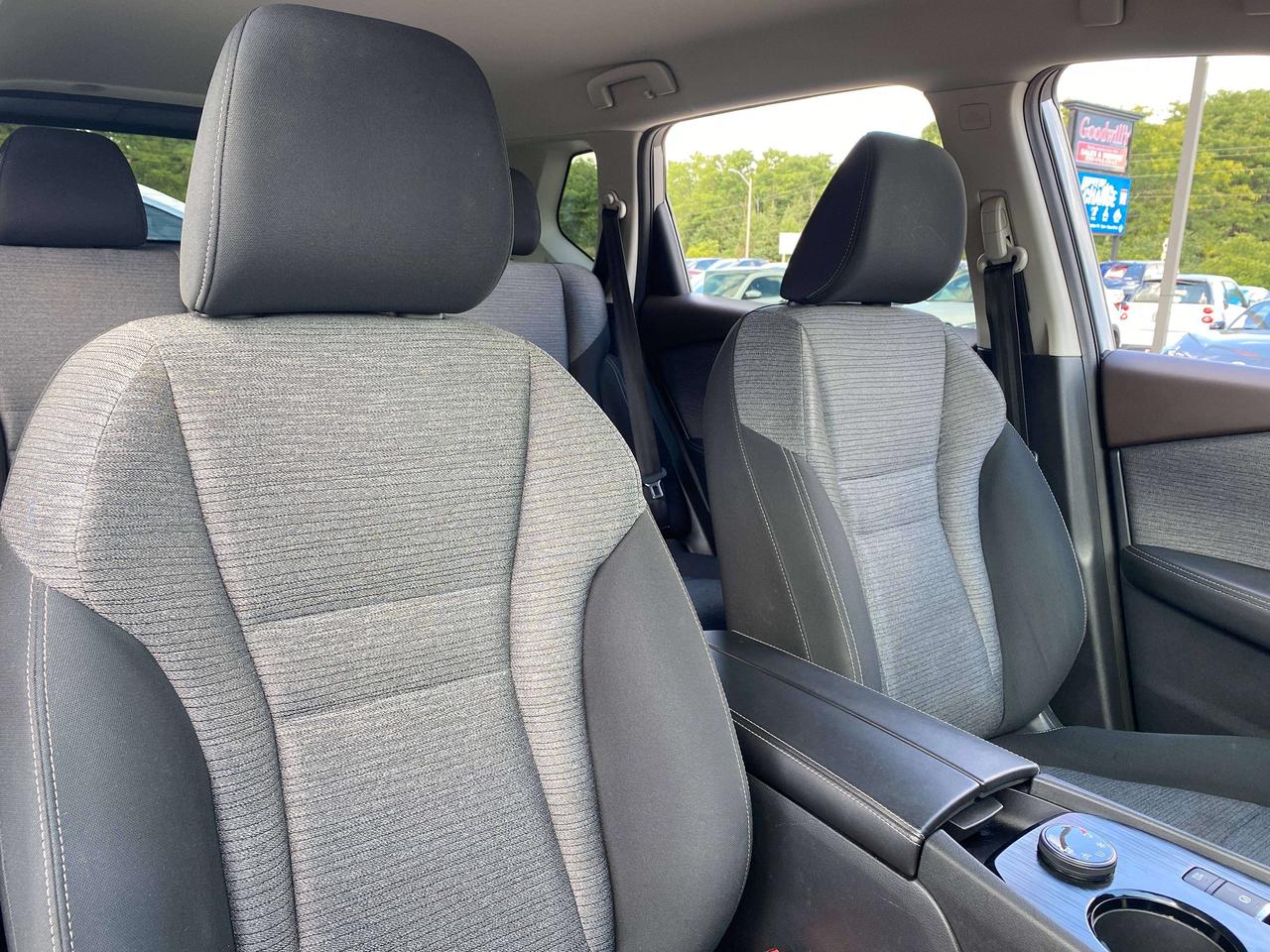 2021 Nissan Rogue S, CLEAN CARFAX, AWD, HEATED SEATS! Photo