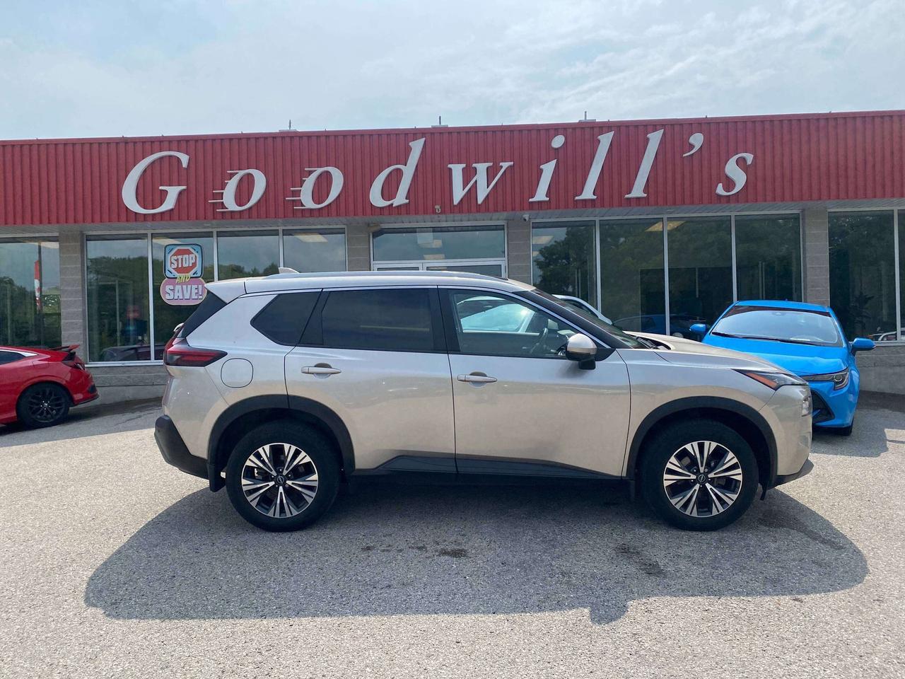 2023 Nissan Rogue SV MOONROOF, CLEAN CARFAX, AWD, REMOTE START!