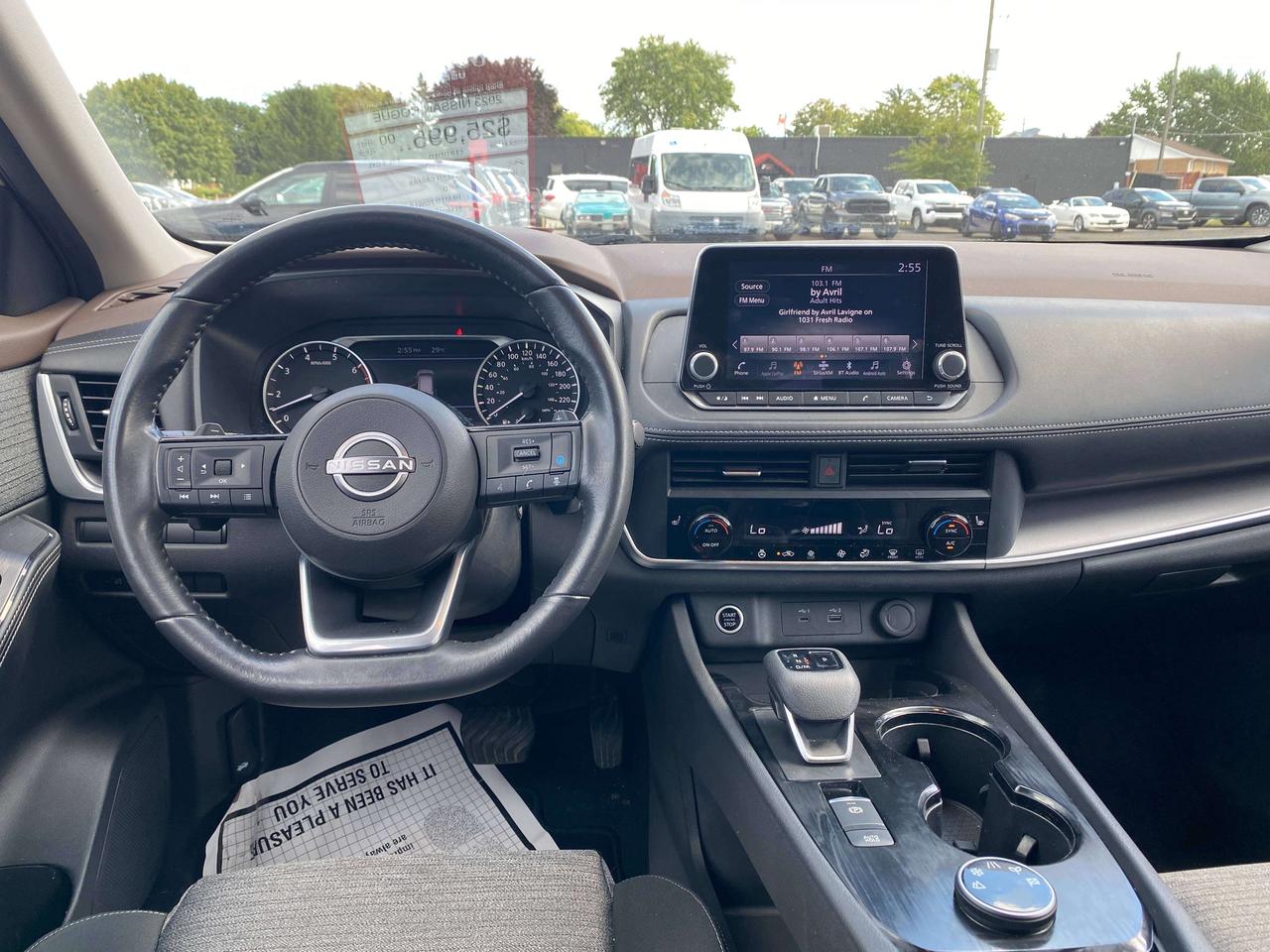 2023 Nissan Rogue SV MOONROOF, CLEAN CARFAX, AWD, REMOTE START! Photo
