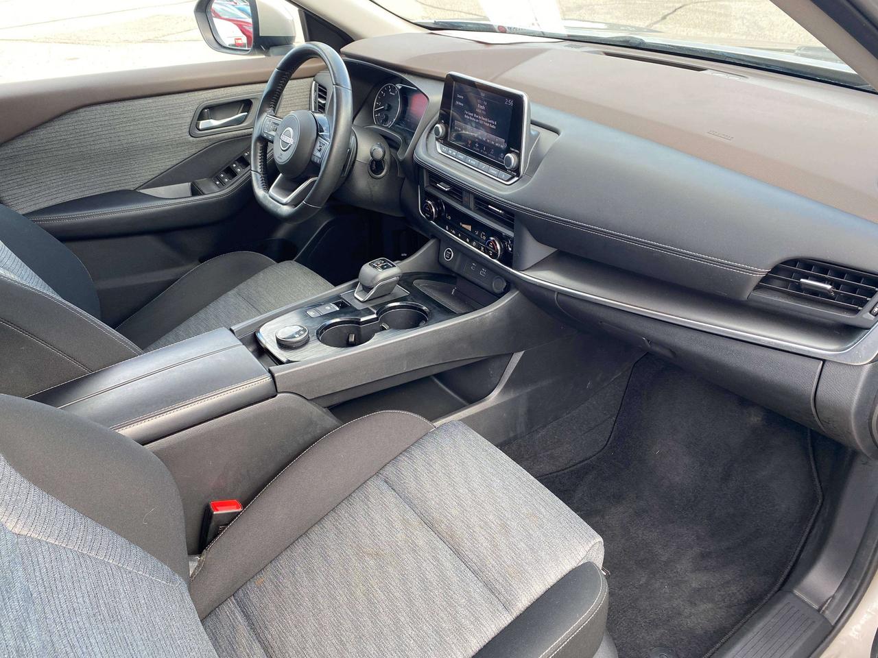 2023 Nissan Rogue SV MOONROOF, CLEAN CARFAX, AWD, REMOTE START! Photo