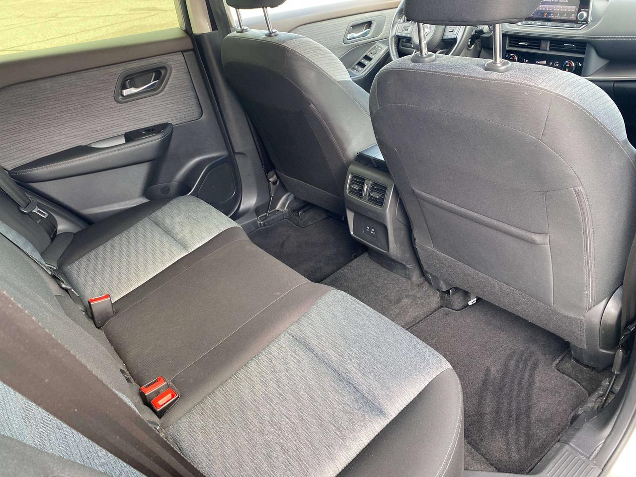 2023 Nissan Rogue SV MOONROOF, CLEAN CARFAX, AWD, REMOTE START! Photo