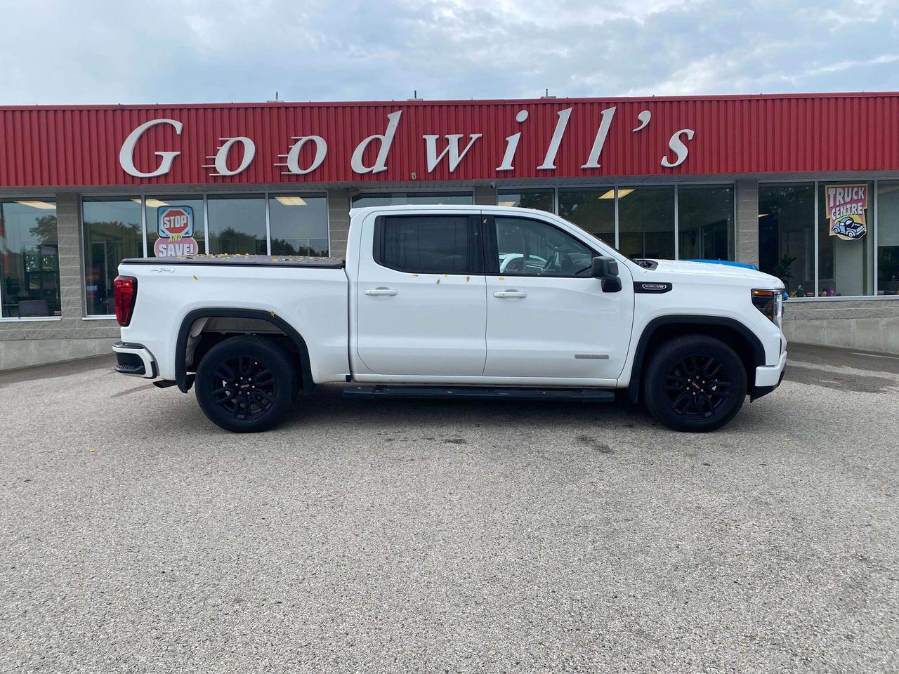 2022 GMC Sierra 1500 ELEVATION, REMOTE START, BACK UP CAMERA!