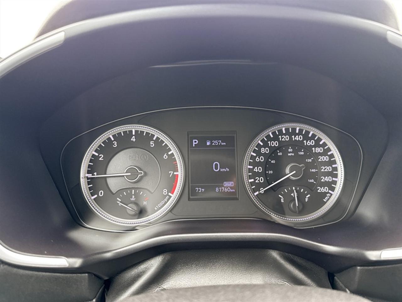 2019 Hyundai Santa Fe Preferred w/Dark Chrome Accent  *LOW KMS* Photo