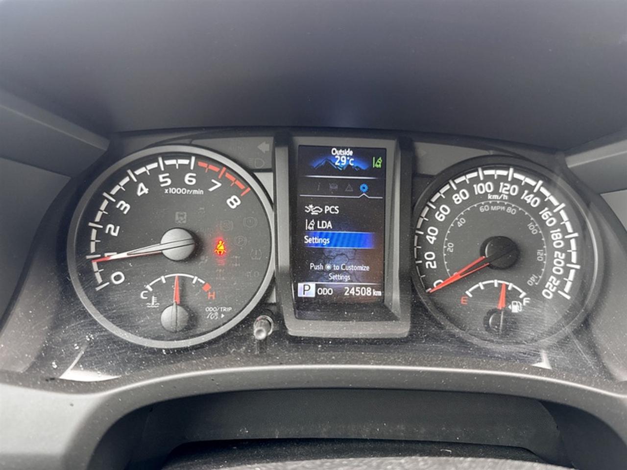 2021 Toyota Tacoma SR  **VERY LOW KMS - CLEAN CARFAX** Photo