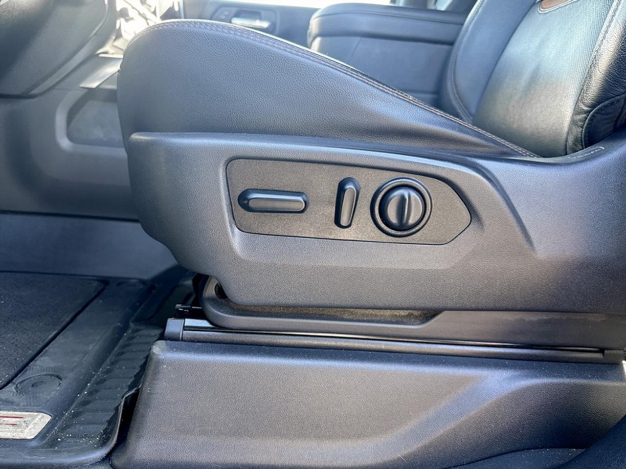 2021 GMC Sierra 1500 AT4 Premium Package  *CLEAN CARFAX* Photo