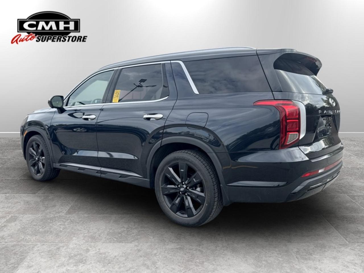 2023 Hyundai PALISADE Urban 7-Pass  **CLEAN CARFAX** Photo