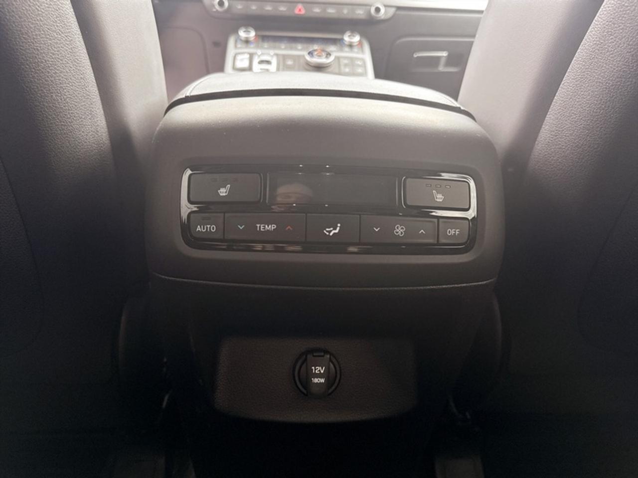 2023 Hyundai PALISADE Urban 7-Pass  **CLEAN CARFAX** Photo