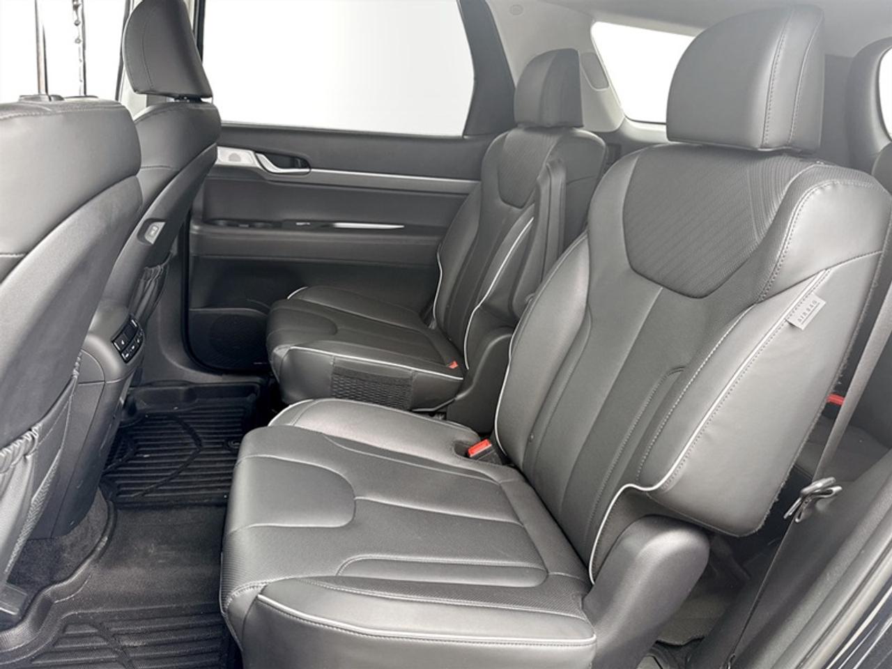 2023 Hyundai PALISADE Urban 7-Pass  **CLEAN CARFAX** Photo