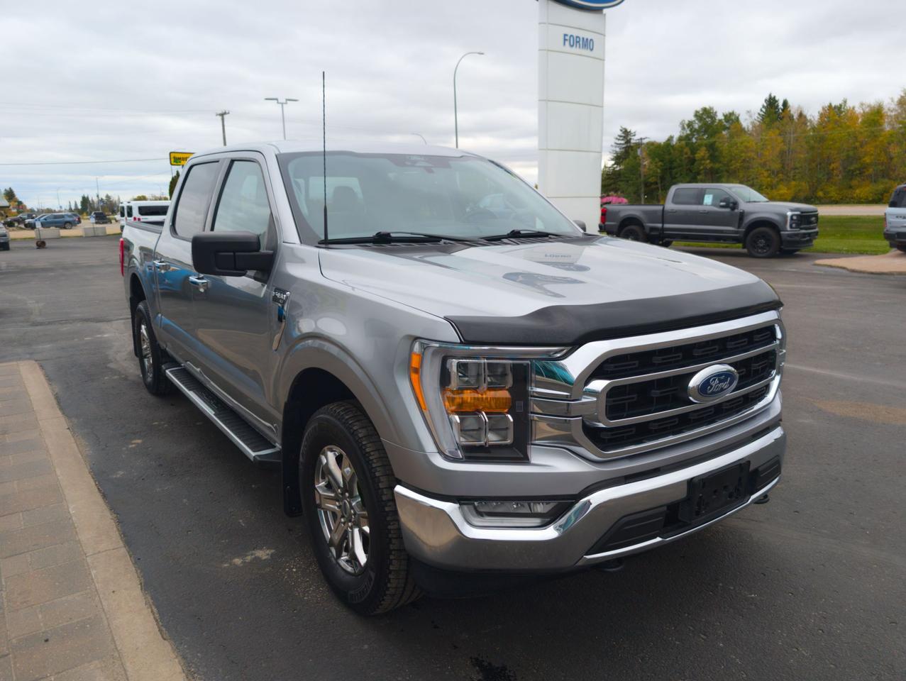 2022 Ford F-150 XLT Photo3