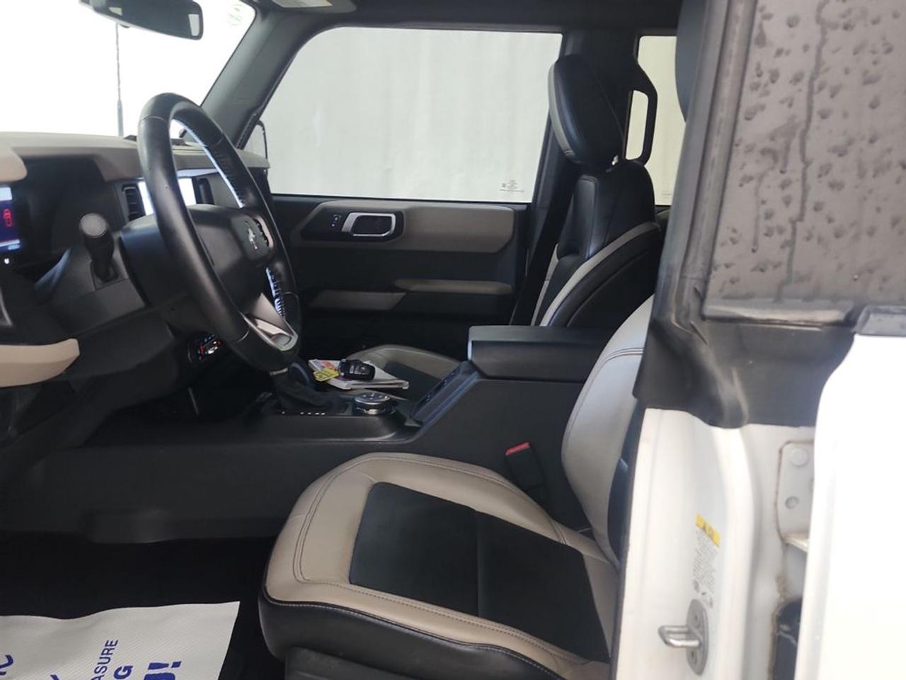 2022 Ford Bronco WildTrak Photo1