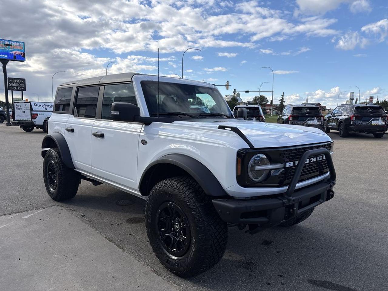 2022 Ford Bronco WildTrak Photo0