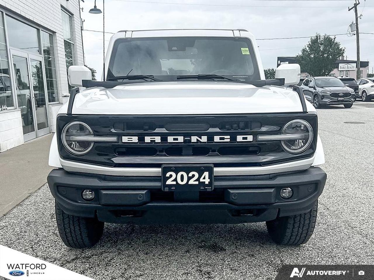 2024 Ford Bronco OUTER BANKS 4 DOOR 4X4 Photo