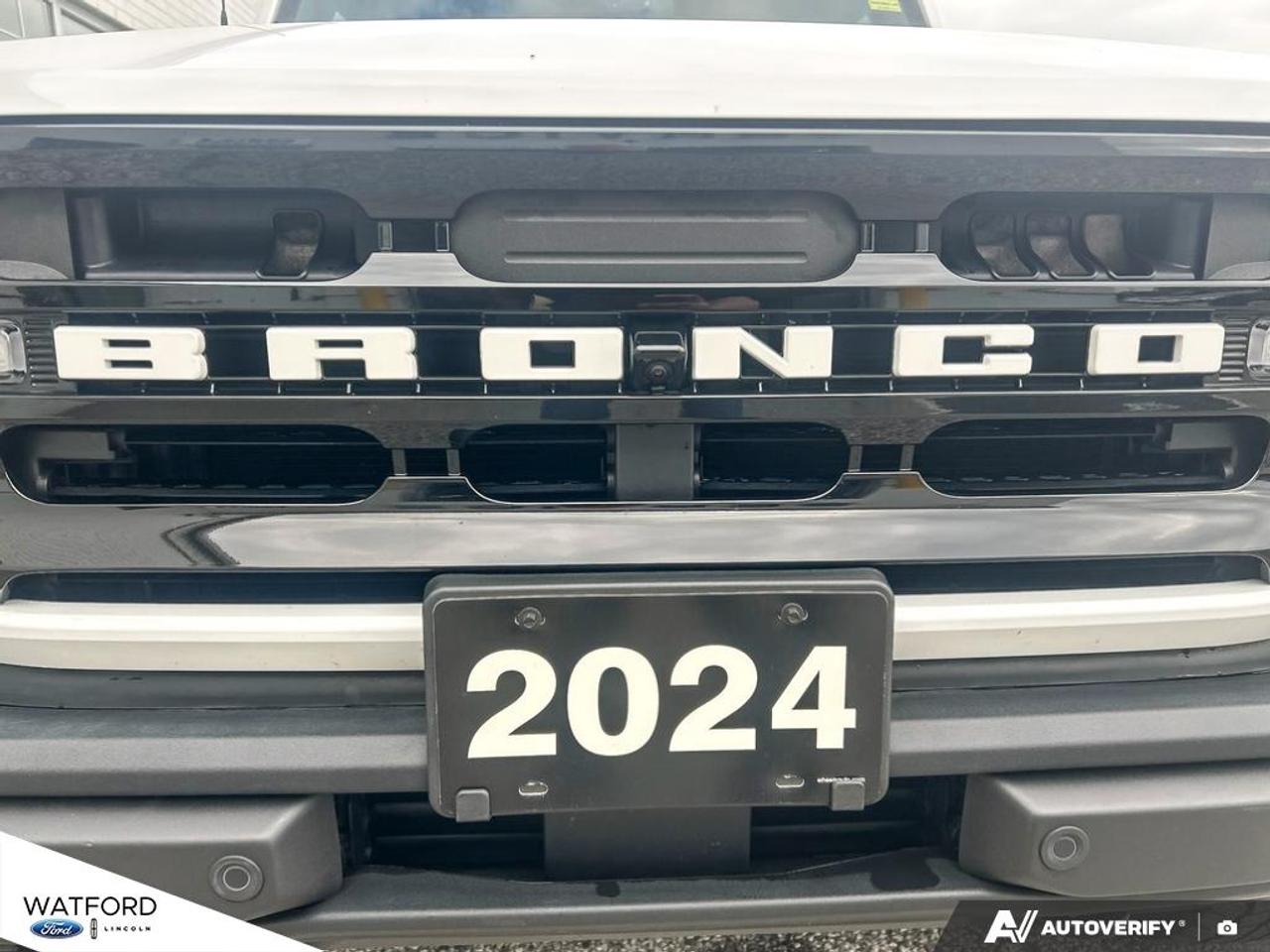 2024 Ford Bronco OUTER BANKS 4 DOOR 4X4 Photo