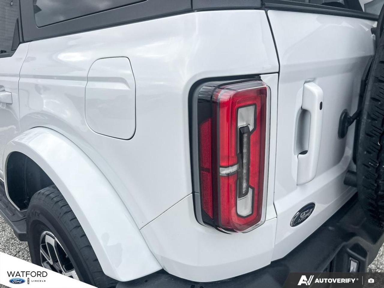 2024 Ford Bronco OUTER BANKS 4 DOOR 4X4 Photo
