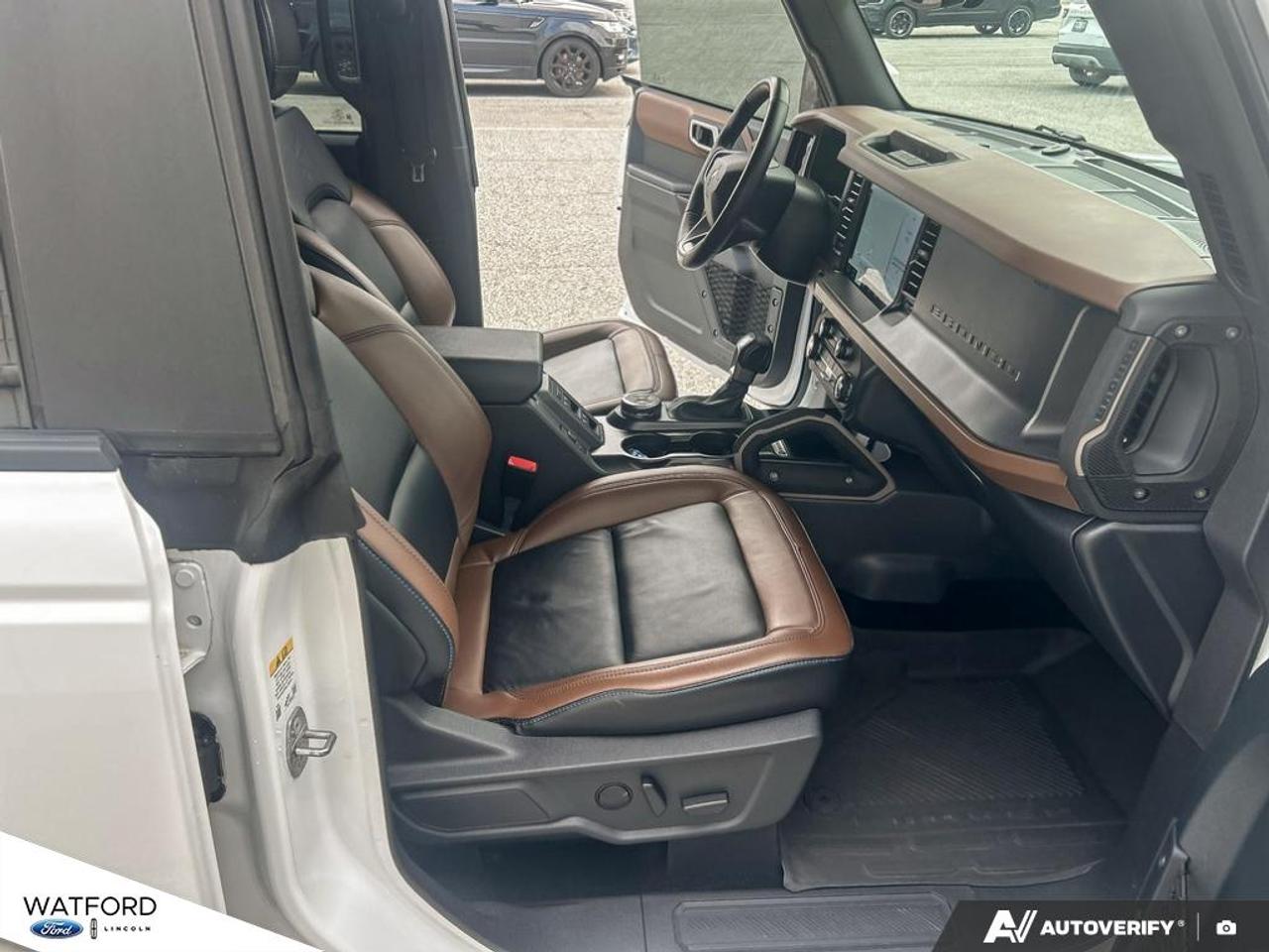 2024 Ford Bronco OUTER BANKS 4 DOOR 4X4 Photo