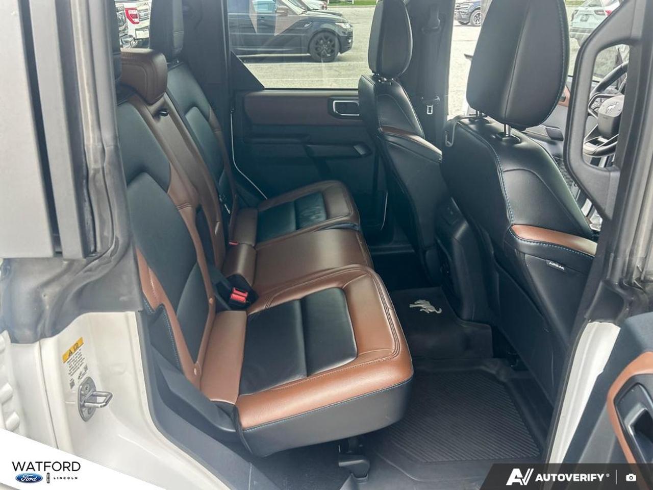 2024 Ford Bronco OUTER BANKS 4 DOOR 4X4 Photo