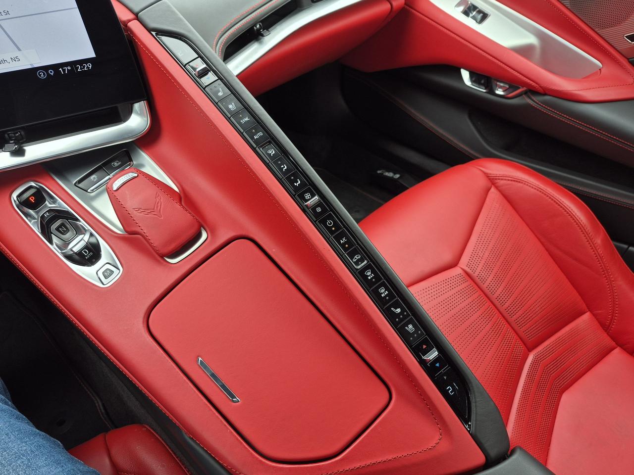 2022 Chevrolet Corvette StingRay 3LT CONVERTIBLE 6.2L V8 Photo